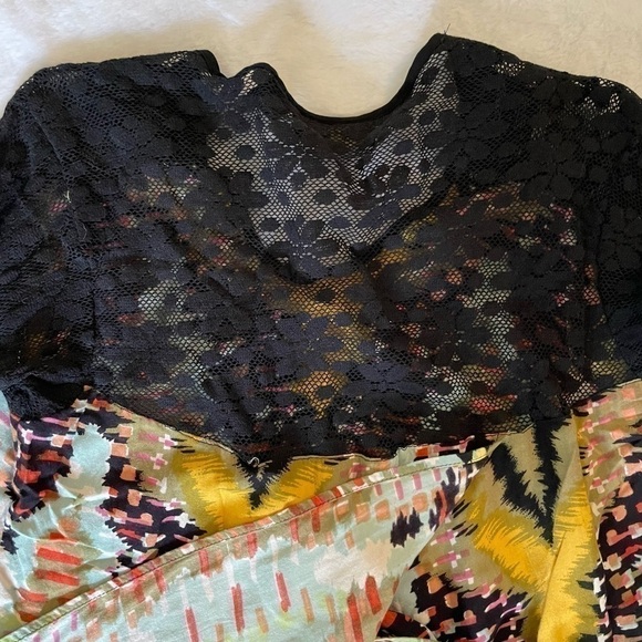 𝅺LOLA P blouse abstract pattern size L women’s multi color - Picture 4 of 5